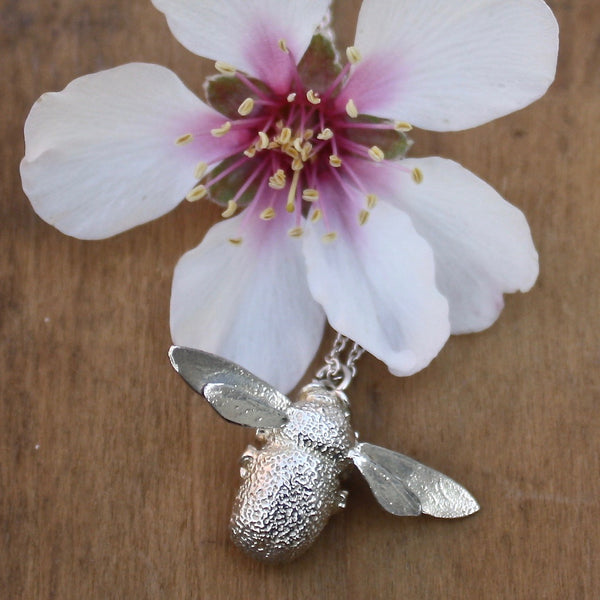 bumblebee necklace silver - Portobello Lane