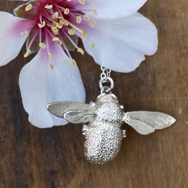 bumblebee necklace silver - Portobello Lane