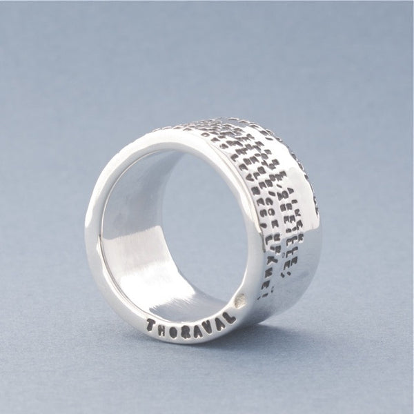a kiss ring, two verse - Portobello Lane