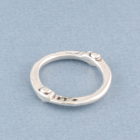 rivet ring - Portobello Lane