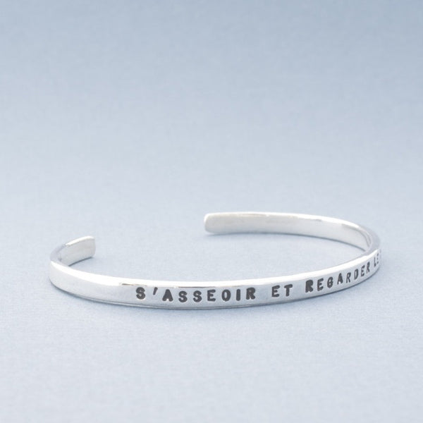 s'asseoir bracelet ouvert petit - Portobello Lane