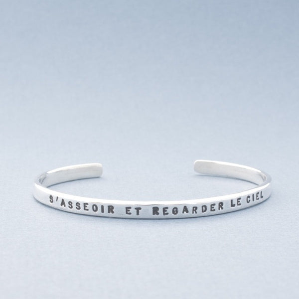 s'asseoir bracelet ouvert petit - Portobello Lane